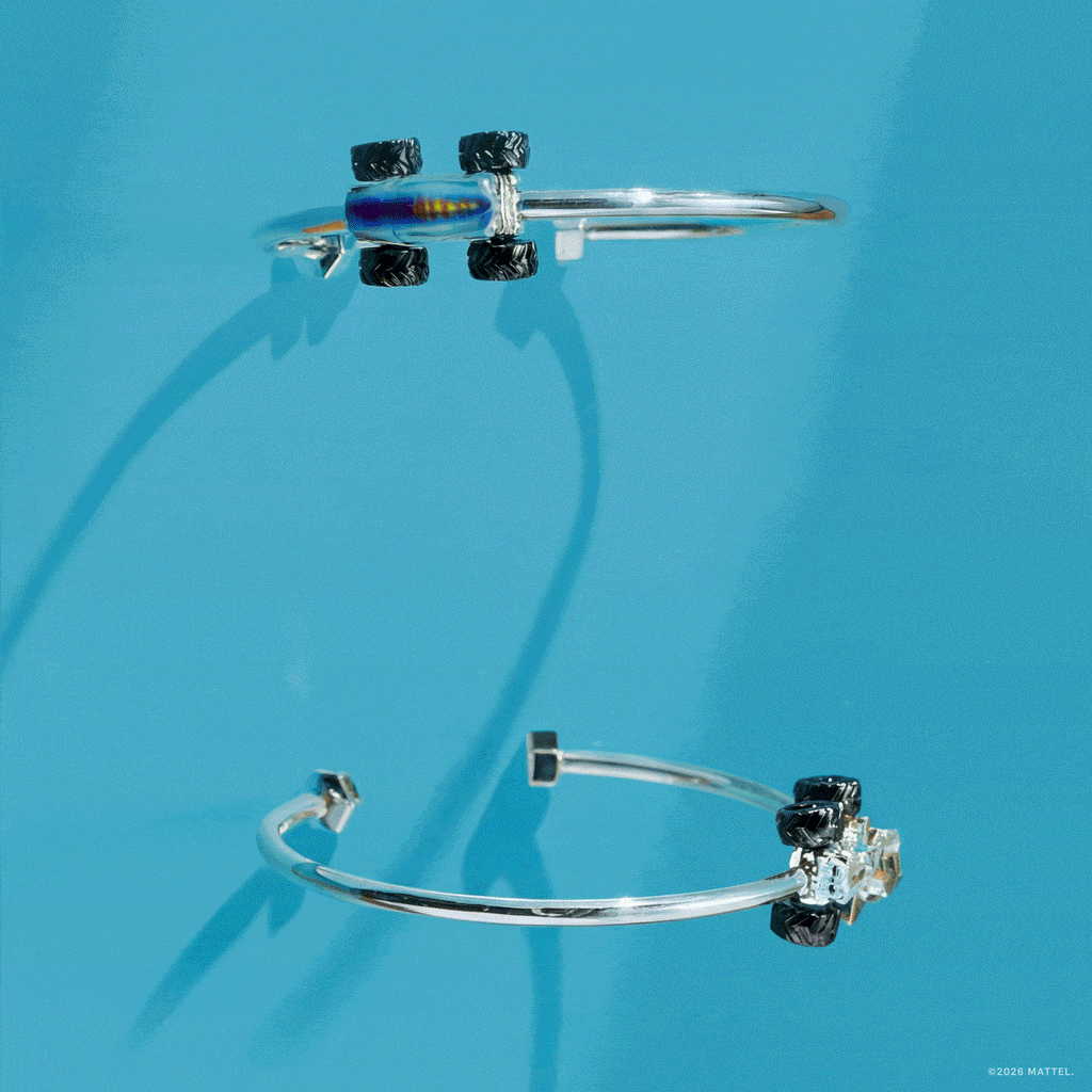 Hot Wheels™ Tiger Shark Monster Truck Moveable Cuff